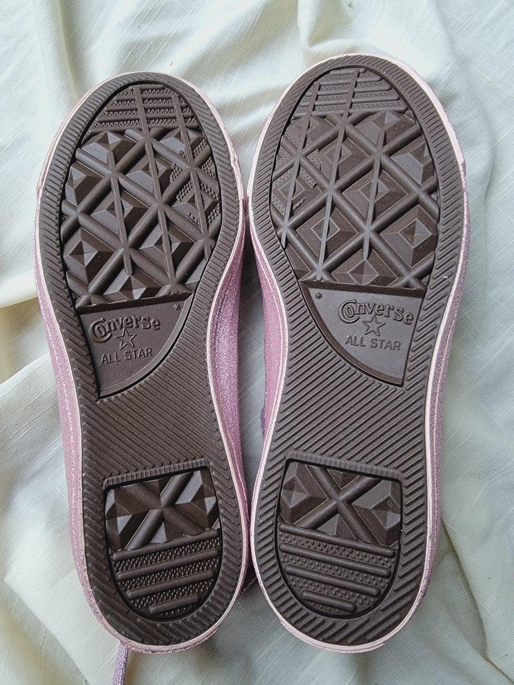 Converse Pink Glitter Low-Top Sneakers Chucks Kicks Nwob Pls See All Pics - Picture 10 of 14
